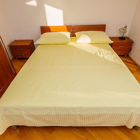 Apartamenty Z Basenem Ilja Rogoznica (Sibenik-Knin) Kültér fotó