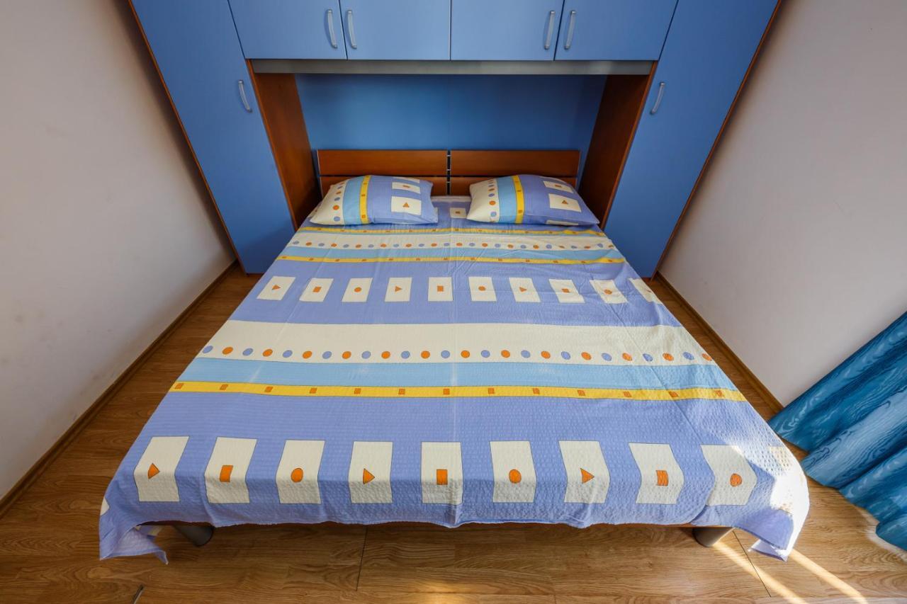 Apartamenty Z Basenem Ilja Rogoznica (Sibenik-Knin) Kültér fotó