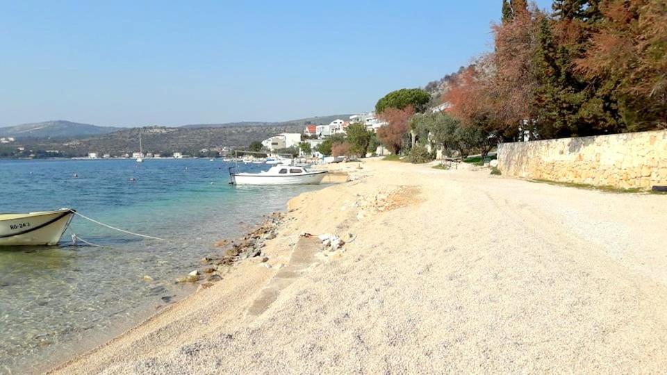 Apartamenty Z Basenem Ilja Rogoznica (Sibenik-Knin) Kültér fotó
