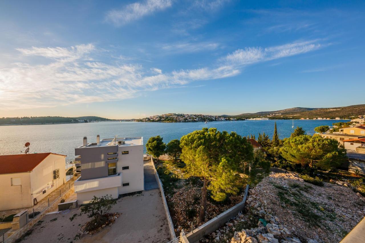 Apartamenty Z Basenem Ilja Rogoznica (Sibenik-Knin) Kültér fotó
